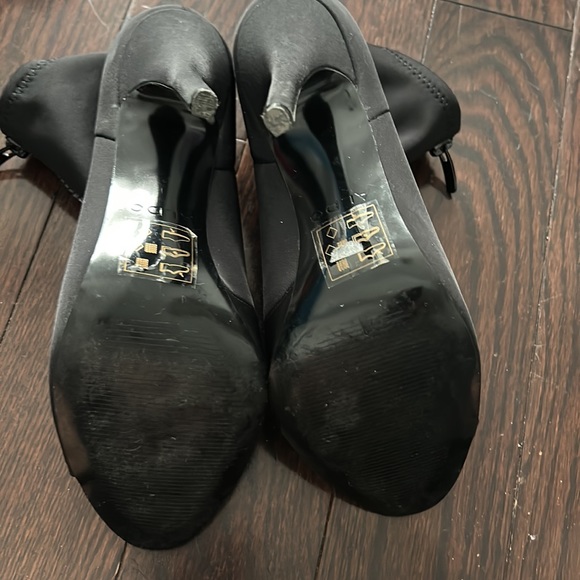 ALDO Black and White High heels perfect for going out! - Picture 4 of 9